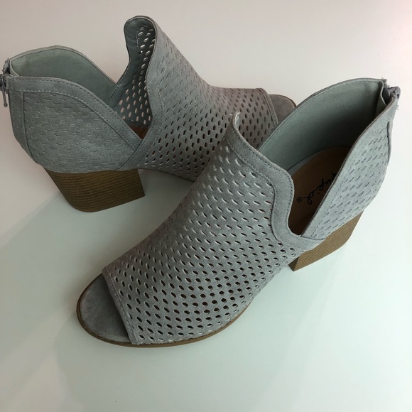 Quips Booties - Picture 2 of 8